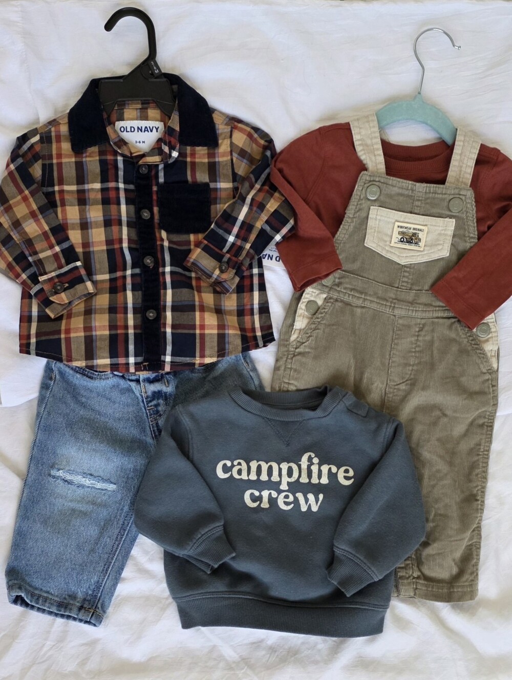 Adorable 5-piece baby boy fall clothing bundle in size 3–6 months. 🍂🤎